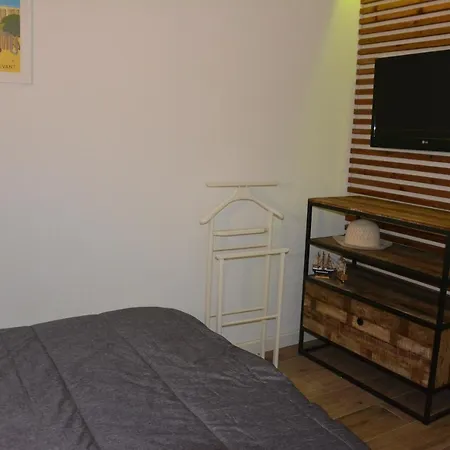 Le Bona En Rez De Jardin Apartment *
